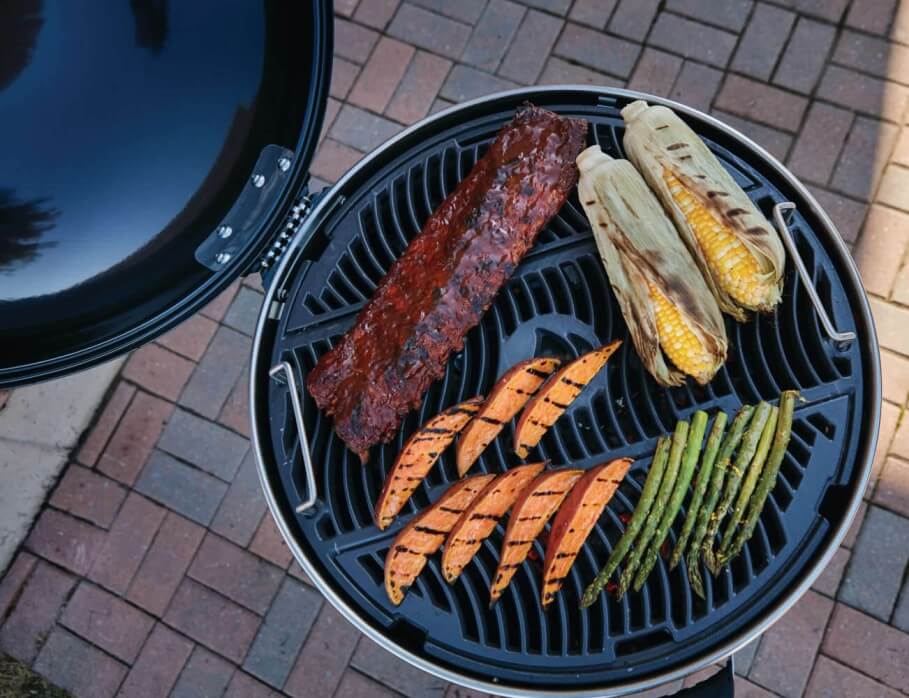 Napoleon Pro Charcoal Kettle Grill